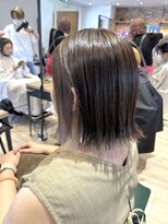 サラ(sarah)&nbsp;外ハネインナーカラーシルバー