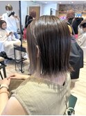 外ハネインナーカラーシルバー