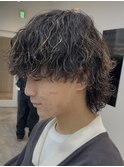 渋谷メンズハイライトカラー緩め波巻きスパイラルパーマ