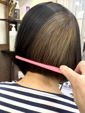 ルミ ツー 横浜駅店(Lumi 2) ミルクティーベージュインナーカラー/ブリーチデザインカラー