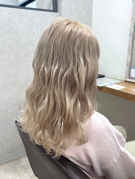 バブルス 久喜店(BUBBLES) ホワイトベージュ