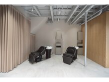 テラス 金沢(Terrace)の雰囲気(シャンプー台は全てフルフラットでリラックスできます【金沢】)