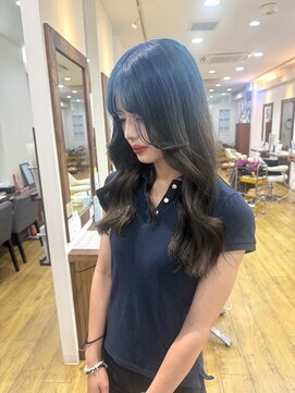 ジャストビューティー リアリー(just beauty Really) ルーツカラー×ブルー×ダークブラウン【横須賀中央 Really】
