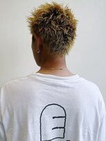 アヴァンセ サニー美容室&nbsp;スパイキーショート ハイトーンカラー ブリーチ ベリーショート