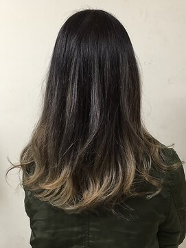 ラックスビー オオサカ  梅田茶屋町店(LUXBE OSAKA) スモーキーアッシュグラデ　byAKI  【LUXBE梅田茶屋町店】