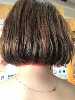 ヘアーズビシュ Hair's BISH ショートボブ　インナーカラー