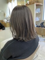 マロウ(mallow)&nbsp;《花屋併設》抜け感ヘア/ミルクティアッシュ@20代30代40代