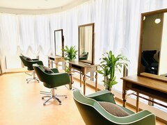 Hair Resort Laguna【ヘアーリゾート　ラグナ】