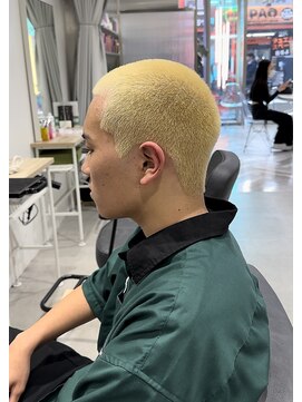 ゼスト 八王子店(ZEST) 金髪ベリーショートスタイル 金髪坊主