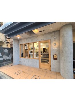 浦和で8年地域の方に支持されている人気サロン＊6席のみのアットホームな空間でゆったりお過ごしください♪
