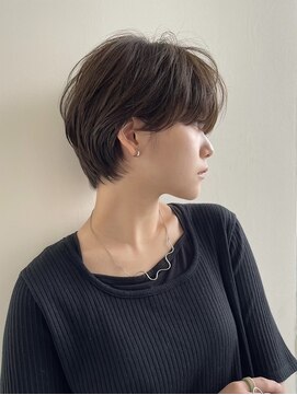 イヴォークトーキョーオーサカ(EVOKE TOKYO osaka) カーキブラウン カラー 耳かけショート 大人スタイル 簡単セット