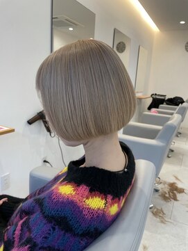 プリュム(Plume) ハイトーンボブ