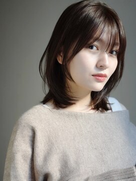 クィーンズガーデンバイケーツーギンザ(QUEEN’S GARDEN by K two GINZA) ミディアムレイヤー*レイヤーボブ*レイヤーカット*30代40代50代