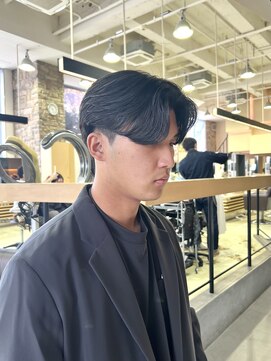 ゼスト 吉祥寺店(ZEST) カルマパーマ　ニュアンス　センターパート　吉祥寺/島田優斗