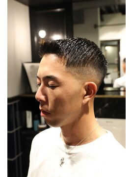 ツーエイチ 新宿(2H) 新宿/スキンフェード/フェザーアップ/バーバー