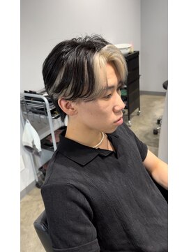 アストラ(ASTRA) センターパート インナーカラー ブリーチカラー