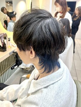 テトラ バイ ネオリーブ 横浜西口店(tetra by neolive) メンズ　デザインカラー　ブルー　横浜