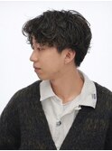 センターパート × 波打ち系ニュアンスパーマ