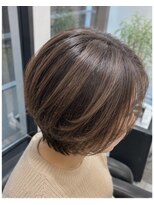 ヘアアンドメイク アース 入間店(HAIR&MAKE EARTH)&nbsp;前下りショートボブ
