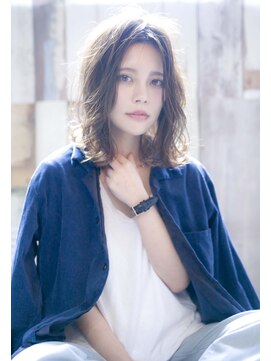 テイラー(Taylor) [Taylor]  アイスグレージュxエアリーカール