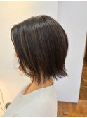 切りっぱなし外はねボブ