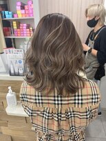 ジゼル(gisele)&nbsp;(稲毛)細めハイライト