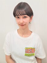 コンパクトショート×グレージュカラー