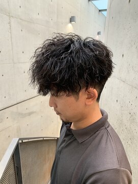 イーラ(era) ツイストスパイラルパーママッシュ刈り上げツーブロック