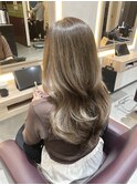 ベージュブラウン