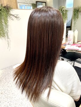 ゼストララ(ZEST Lara) 【YUICHI】酸性ストレート×髪質改善トリートメント【吉祥寺】