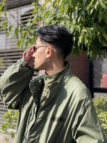 メリケンバーバーショップ フクオカ(MERICAN BARBERSHOP FUK)&nbsp;波巻き束感ショートツーブロックマッシュアップバングコンマヘア