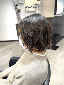 リリ(RiRi) 無造作パーマボブ