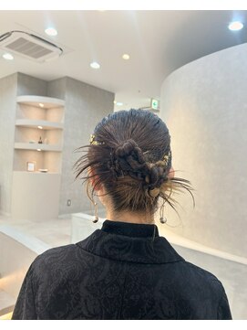 ヴィサージュアクト(VISAGE a.c.t) カチモリヘア