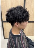 刈り上げツーブロック波巻きスパイラルパーマメンズマッシュ
