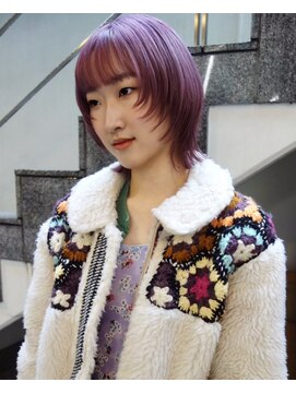 レコ 渋谷(LECO) レイヤーカット顔まわりレイヤーカシスピンクハイトーンカラー