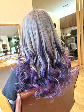 ヘアーコレット(hair Colet) ホワイトインナーパープルブルーミックススタイル