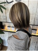 デザインハイライト×ミルクティーブロンド×外はねボブ