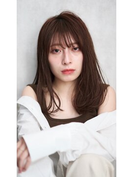 ディスオモテサンドウ 表参道(This OMOTESANDO) ナチュラルストレートミディアムロブ　山本