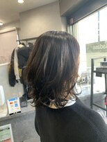 バダス(Badass)&nbsp;ミディアムレイヤー、暗め透明感カラー