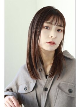 エクリ(equri×SHISEIDO) ナチュラルストレート×アルティストカラー