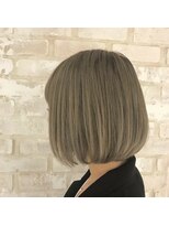 カルラ(Karra)&nbsp;アッシュブラウンボブ