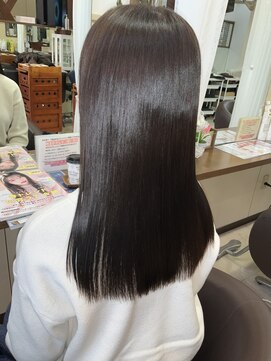 コアフィールフィス(COIFFURE fils) 《見附　今町》ダークアッシュ　ロングヘア