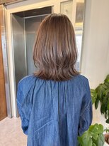 ヘルシースタイル大人ウルフくびれミディアムショコラアッシュ