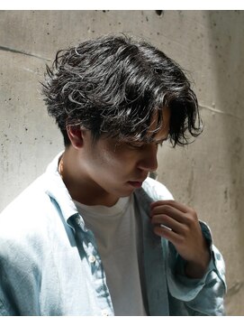 イーラ(era) ツイストスパイラルパーマセンターパーマ刈り上げツーブロック