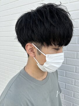 ヒュイル バイ ニアウ(Hwyl by Niau) メンズマッシュパーマスパイラルパーマニュアンスパーマフェード