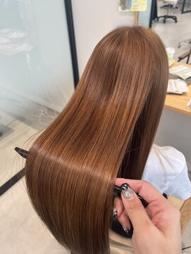 ファムバイアヴァンス(Femme by AVANCE.) アプリコットベージュ×髪質改善トリートメント