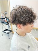 波巻きツイストスパイラルパーマツーブロックマッシュ
