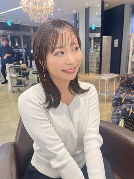 コワファースト 大分(COIFF1RST) グレージュカラー!長め外はねボブ