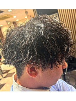アース 行徳店(HAIR&MAKE EARTH)の写真/行徳◆ビジネスからカジュアル、オフスタイルまであらゆるシーンに合うパーマをご提案します！