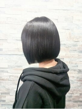 ヴィソップ(V.S.O.P) 【30代】【カット】大人女性のシャープな切り放しボブ